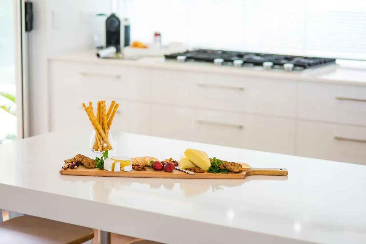 Oleander Holiday Home - Airlie Beach