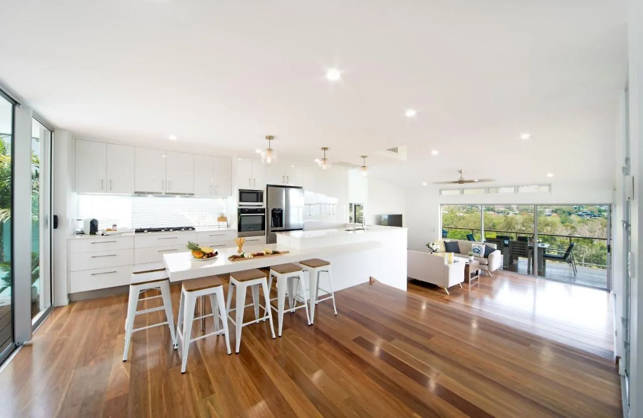 Oleander Holiday Home - Airlie Beach