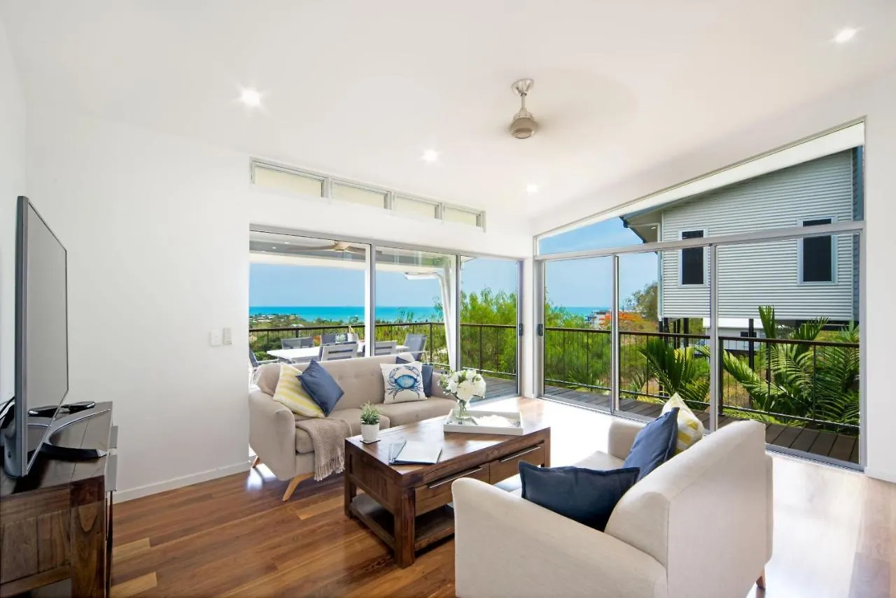 Oleander Holiday Home - Airlie Beach